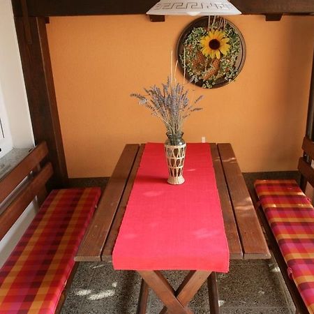 Akvarij - One Bedroom Baška Esterno foto